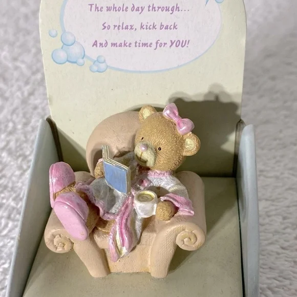 5/$35 Vintage Pamper Me Relaxing Reading Bear Figurine Collectible - Picture 2 of 9